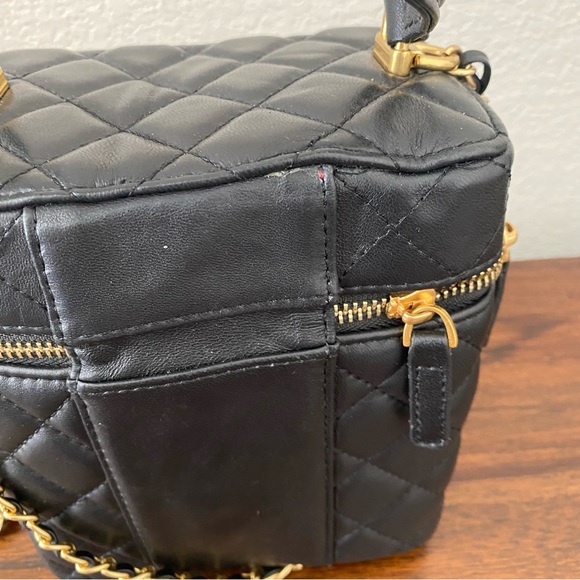 Black Quilted Small Vanity Case Box Bag w/ Chain Top Handle Crossbody S3 - Picture 7 of 10